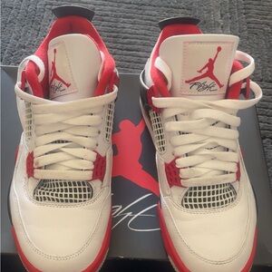 Air Jordan 4 Retro